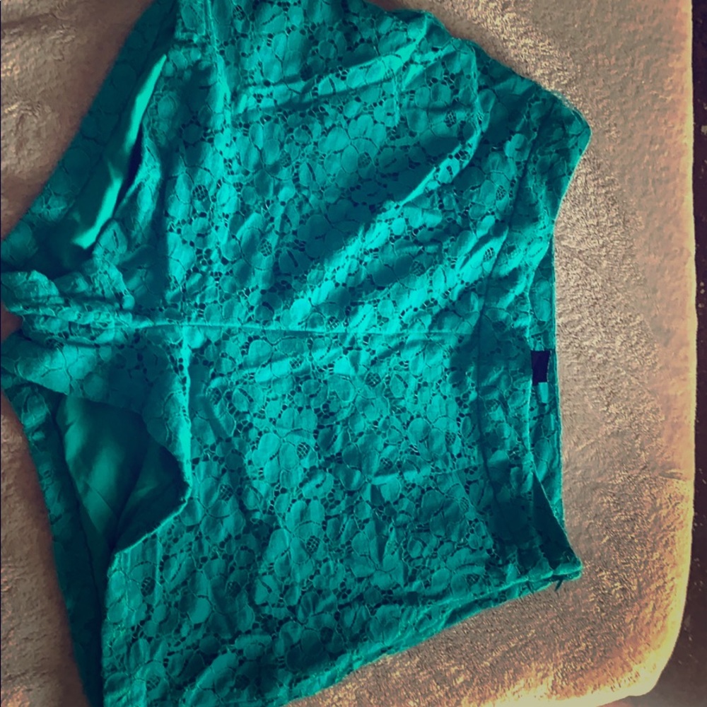 Bisou bisou couture lace shorts